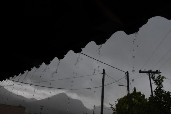 Κακοκαιρία «Μπάλλος» – Σάρωσε τη Βόρεια Ελλάδα –  Συγκλονιστικές εικόνες με απεγκλωβισμούς πλημμυροπαθών