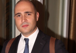 Πώς η «κίτρινη» κάρτα στον Κωνσταντίνο Μπογδάνο έγινε «κόκκινη»