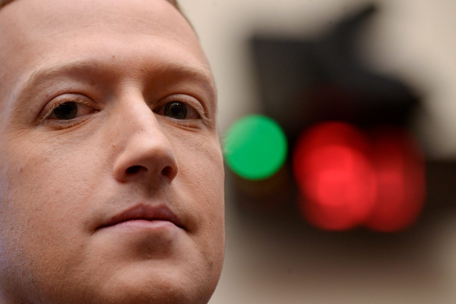 Τεράστιο πλήγμα για τον Ζάκερμπεργκ - Πόσα χρήματα έχασε μέσα σε λίγες ώρες από την «κατάρρευση» του Facebook