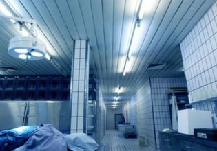 Ασύλληπτο – Πέθανε εδώ και τέσσερις μήνες από κοροναϊό, αλλά παραμένει στο νεκροτομείο – Κίνδυνος για τη δημόσια υγεία