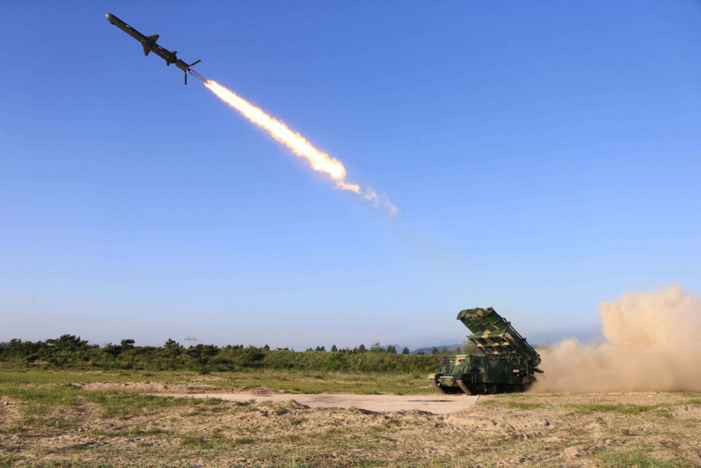 Βόρεια Κορέα – «Δοκιμάσαμε με επιτυχία νέο αντιαεροπορικό πύραυλο»
