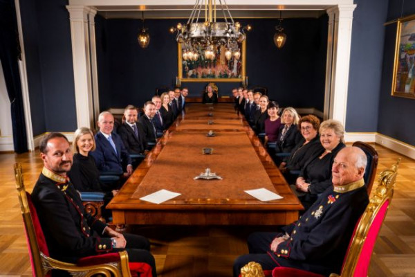 Νορβηγία – Δύο επιζώντες του μακελειού στην Ουτόγια συμμετέχουν στη νέα κυβέρνηση της χώρας