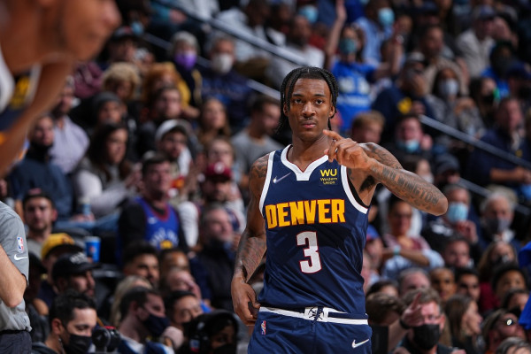 NBA – Οι Νάγκετς διέλυσαν τους Μάβερικς, εύκολη νίκη για τους Χιτ