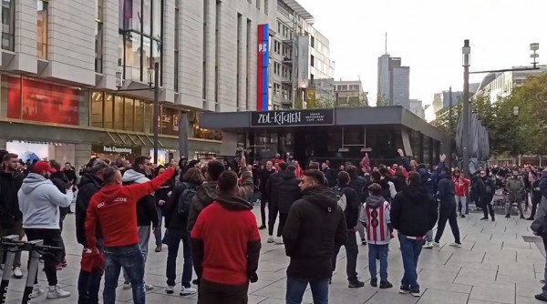 Χαμός στη Φρανκφούρτη – Στα… ερυθρόλευκα η γερμανική πόλη