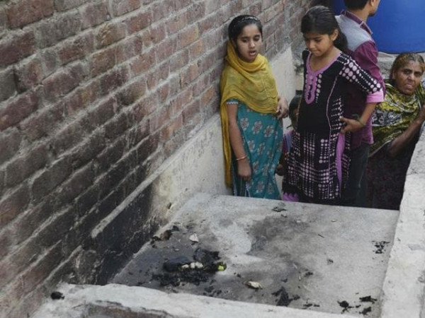 Πακιστάν – Έκαψε ζωντανές τις δυο κόρες του και τα τέσσερα εγγόνια του επειδή εκείνες παντρεύτηκαν χωρίς τη συγκατάθεσή του