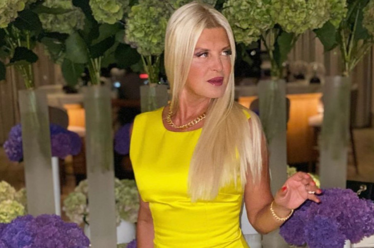 Μαρίνα Πατούλη – Φωτογραφία από το «χρυσό» σαλόνι