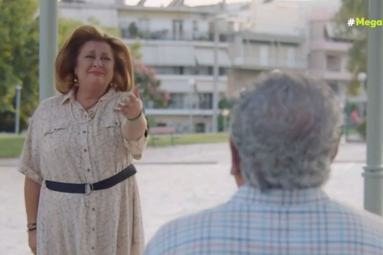 Συμπέθεροι απ’ τα Τίρανα – Θα συναντήσει η Πένη τον Μπουκουράν; – Αποκλειστικό απόσπασμα από το τρίτο επεισόδιο