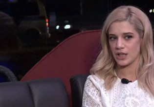 Τζένη Θεωνά – Ο «ανορθόδοξος» τρόπος που προσέγγισε την Κατερίνα Παπουτσάκη για να γίνουν φίλες