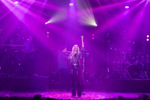 Άννα Βίσση – Η «απόλυτη Ελληνίδα star» επιστρέφει για τρίτη χρονιά στο Barbarella Live Party