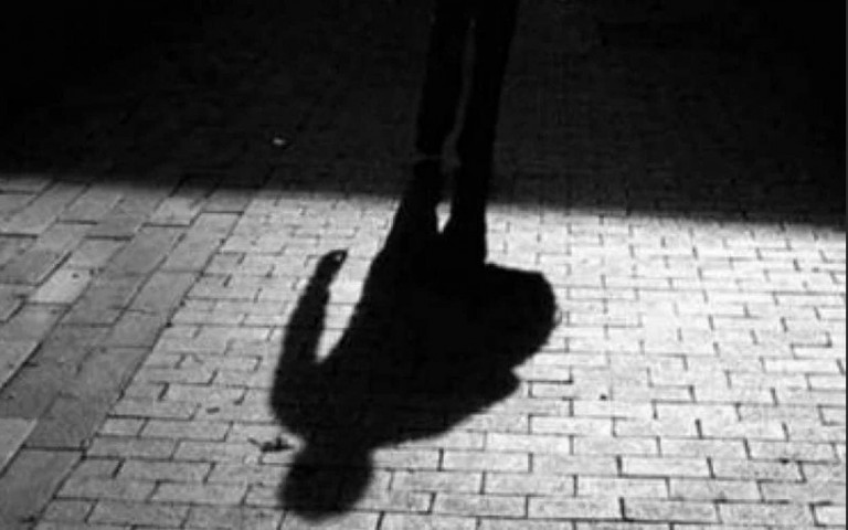 Να σκεφτούμε πέρα από το μίσος. Και με τους Ρομά και με τους αστυνομικούς