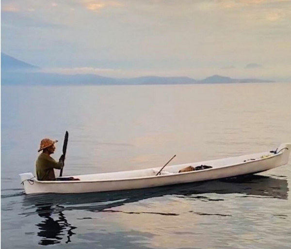 Αυτός ο 90χρονος ψαράς μάχεται κατά της μόλυνσης των ωκεανών