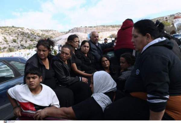 Καταδίωξη στο Πέραμα – Κηδεύτηκε ο 18χρονος Ρομά