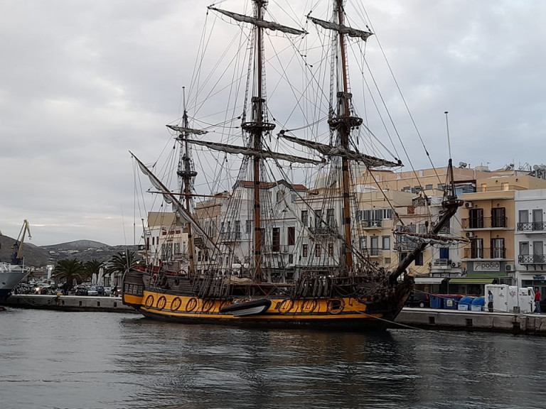Στο λιμάνι της Ερμούπολης θρυλικό ρώσικο ιστιοφόρο