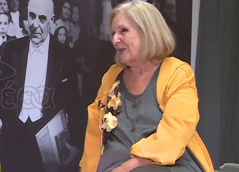 Κάρμεν Ρουγγέρη – Μετά το γάμο μου φάγαμε σουβλάκια, ήμασταν πάμφτωχοι