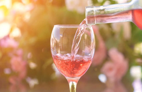 Κρασί – Το ροζέ σε άνοδο παρά την πτώση των πωλήσεων στην αμερικανική αγορά