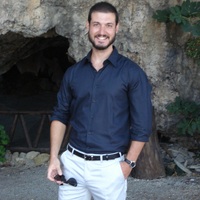 Βασίλης Αδαμίδης – «Ο Πειραιώτης καθηγητής νομικής στο γραφικό Νότιγχαμ»