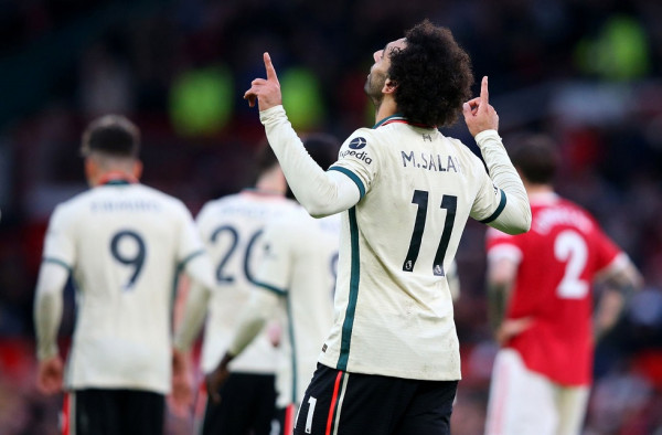 Χατ τρικ ο Σαλάχ μέσα στο Ολντ Τράφορντ