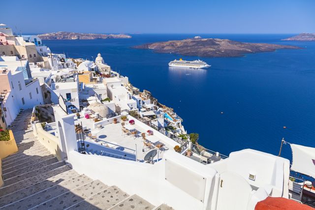 Τουρισμός - Πληρότητες που φτάνουν ακόμα και στο 80% σε Κρήτη και Ρόδο - Στο 70% προορισμοί στο νότιο Αιγαίο