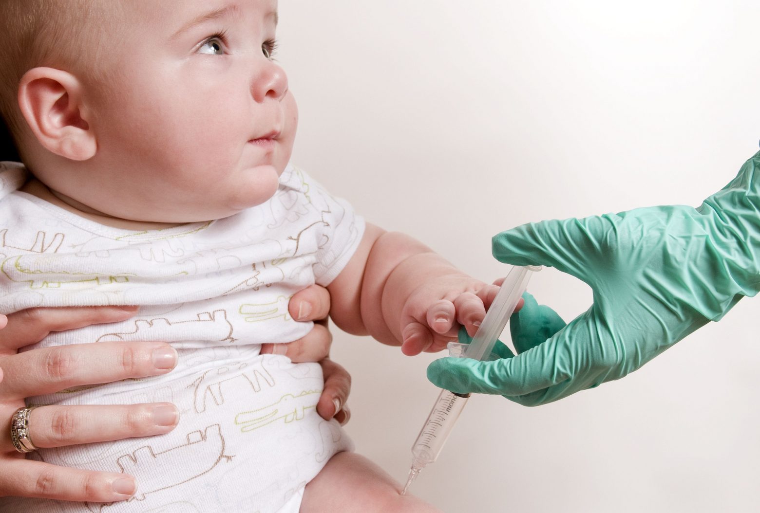 Μείωση τουλάχιστον 7% στους εμβολιασμούς για παιδικές ασθένειες προκαλεί ο κοροναϊός