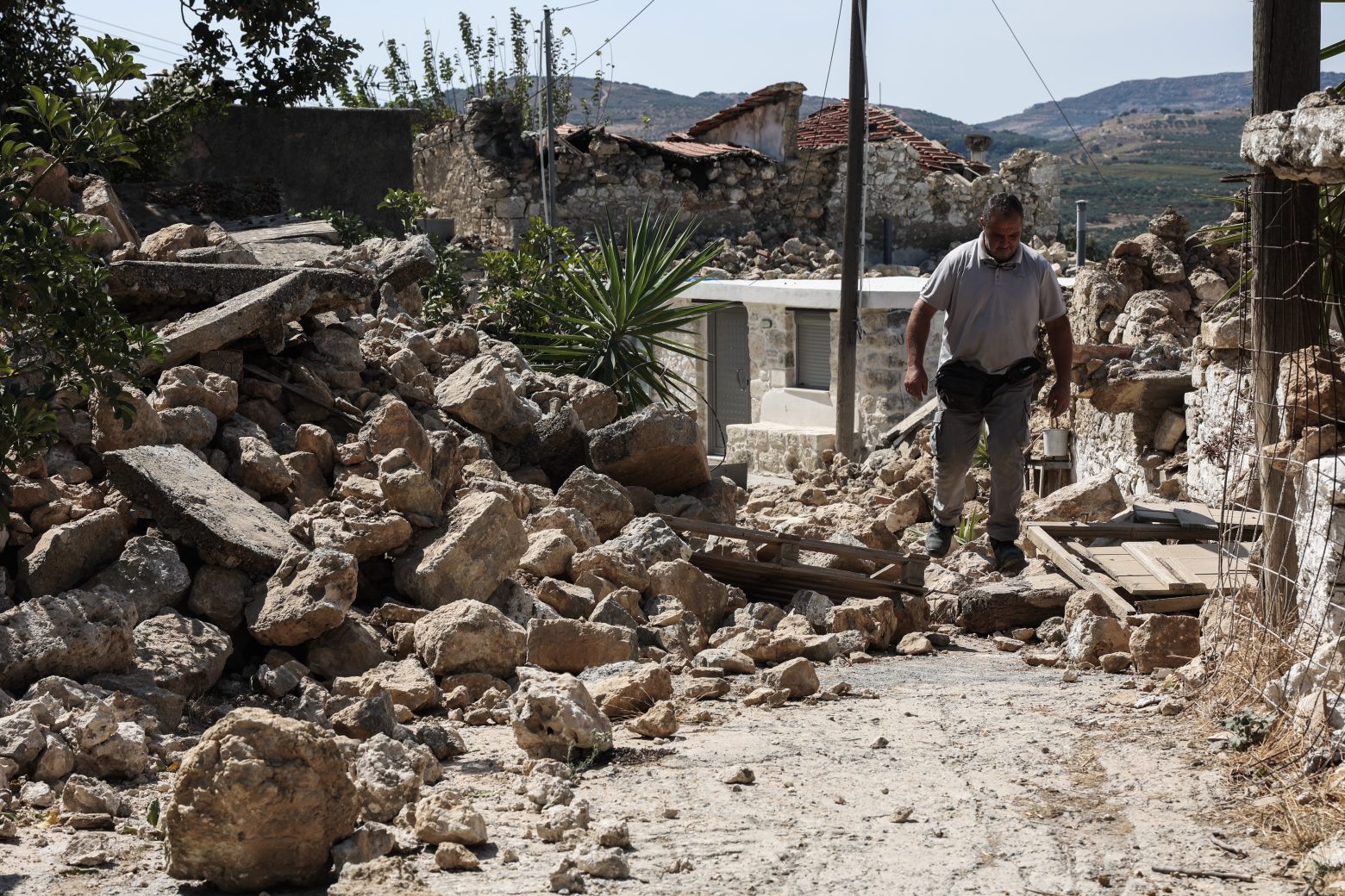 Χουλιάρας: «Να είμαστε σε επιφυλακή για τους σεισμούς, να αλλάξει ο αντισεισμικός κανονισμός»