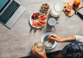Αυτή η τροφή θα σας βοηθήσει να «εξαφανίσετε» την χοληστερίνη σας