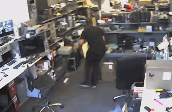 Σεισμός στην Κρήτη –  Η στιγμή που πολίτες πετάγονται από τις θέσεις τους και τρέχουν στους δρόμους από τα 6,3 Ρίχτερ