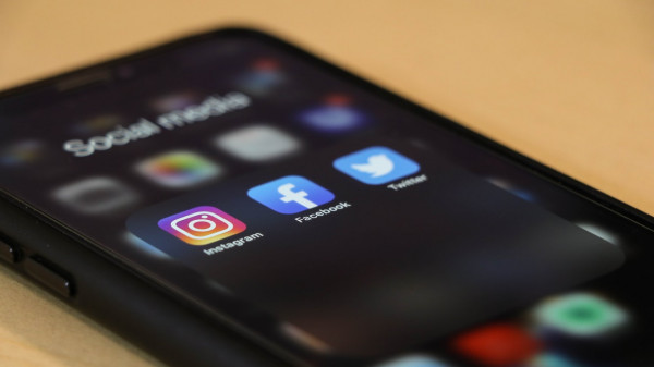 Προβλήματα σε Facebook και Instagram – Τι απαντά η εταιρία