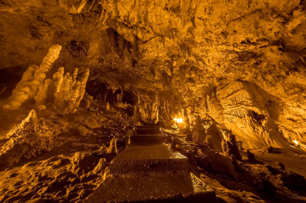 Πέραμα Ιωαννίνων – Το εντυπωσιακό σπήλαιο