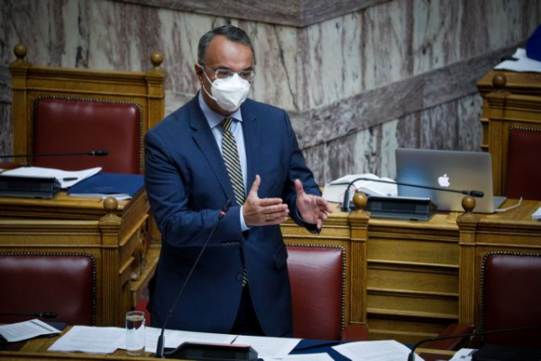 Σταϊκούρας – Ενισχύεται το πλέγμα μέτρων για νοικοκυριά και επιχειρήσεις που πλήττει η πανδημία