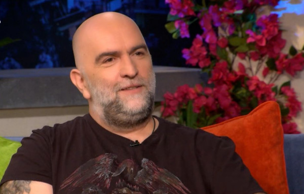 Μπάμπης Στόκας – Με μια μόνο συνεργασία έχω φρικάρει