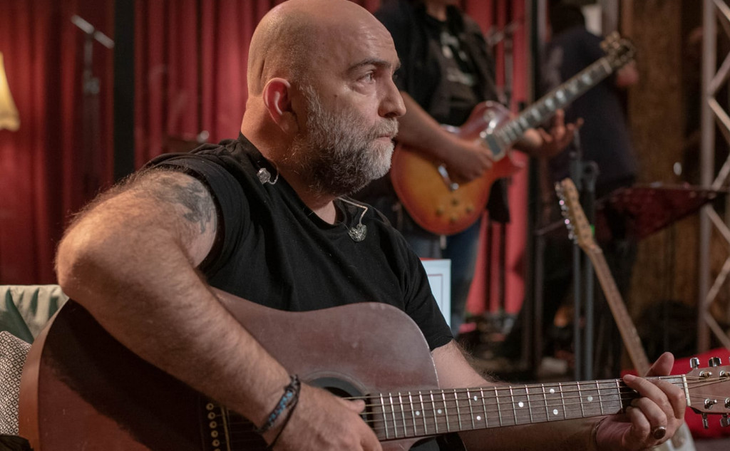 Μπάμπης Στόκας – Αυτό είναι το παράπονό του από τον Σάκη Ρουβά