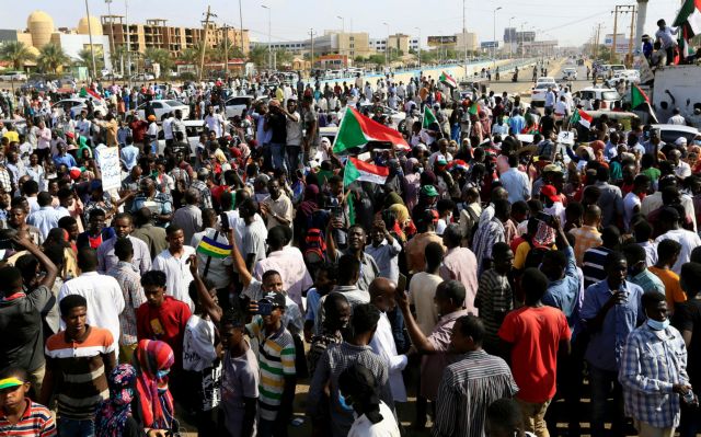 Σουδάν - Στο σπίτι του μεταφέρθηκε ο πρωθυπουργός μετά το πραξικόπημα