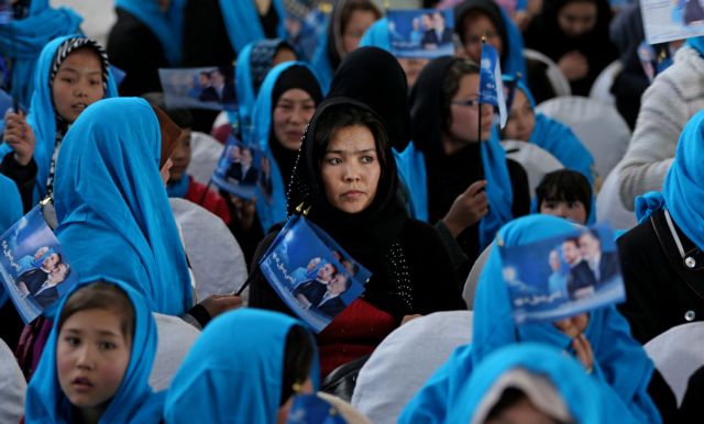 Αφγανιστάν - Οι Ταλιμπάν χτύπησαν δημοσιογράφους για να μην καλύψουν διαδήλωση γυναικών στην Καμπούλ