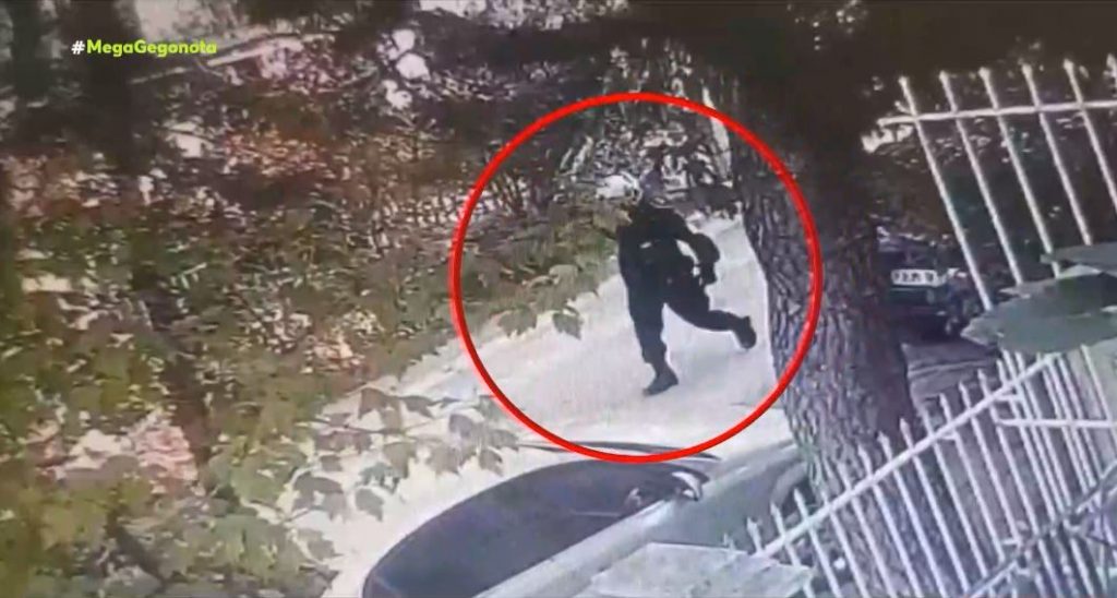 Κηφισιά - Ο 40χρονος «Σαμουράι» αναρτούσε βίντεο κάνοντας επίδειξη των δεξιοτήτων του στο μαχαίρι