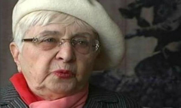 Θυμάστε την «Θεοπούλα»; Η Έφη Παπαθεοδώρου σε νέες, απολαυστικές δηλώσεις