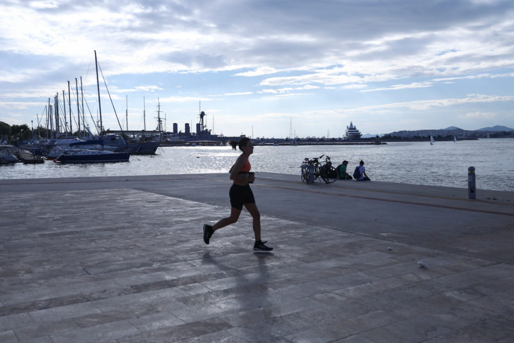 Θεσσαλονίκη – Συναγερμός για την αύξηση του ιικού φορτίου – Σοκάρει η πρόβλεψη για τους ασυμπτωματικούς φορείς