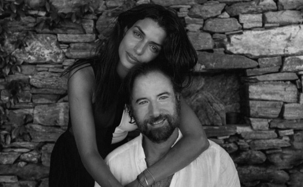 Κωστής Μαραβέγιας – Αυτή ήταν η μπομπονιέρα του γάμου του με την Τόνια Σωτηροπούλου