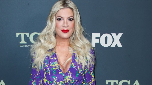 Torri Spelling – Σε έξαλλη κατάσταση έξω από το γραφείο του δικηγόρου της