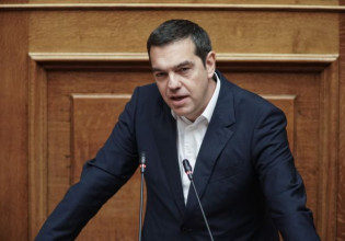 Τσίπρας κατά Μητσοτάκη για πανδημία – Δεν γίνεται να προσποιείται ότι όλα βαίνουν καλώς