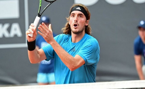 Στο διπλό του Παρισιού με παρτενέρ-έκπληξη ο Τσιτσιπάς