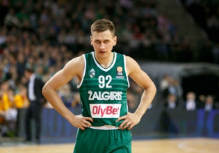 Ουλανόβας – «Βελτιώθηκε ο Ολυμπιακός, μπορεί να φτάσει μακριά στην Euroleague»