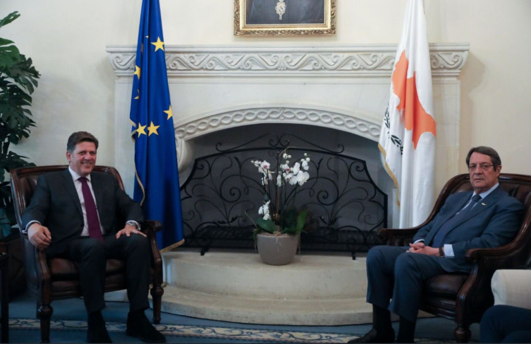 Συνάντηση Βαρβιτσιώτη με Αναστασιάδη – Η Ελλάδα στέκεται στο πλευρό της Κύπρου