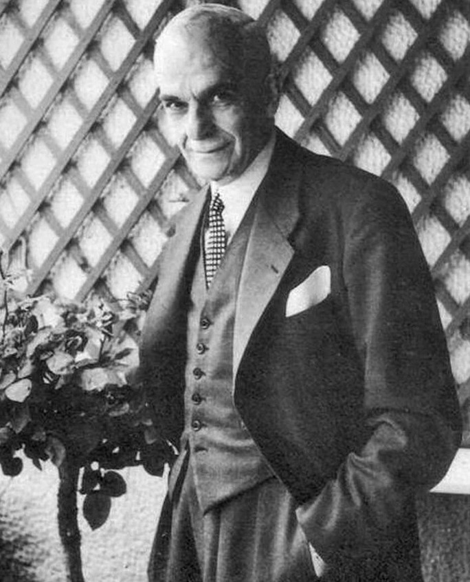 Γ. Α. Βλάχος – Ο τόπος που έμαθε τον κόσμο όλο να ζει, πρέπει τώρα να τον μάθει και να πεθαίνει