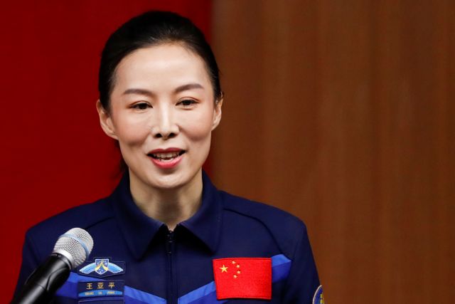 Γουάνγκ Γιάπινγκ – Η πρώτη Κινέζα που πάει στο διάστημα