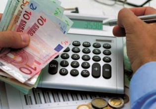 Ληξιπρόθεσμα – Πότε και πώς η Εφορία «σβήνει» χρέη