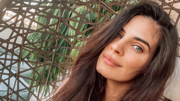 Χριστίνα Μπόμπα – Προσπαθεί να κάνει Insta βίντεο, αλλά η μια της κόρη…