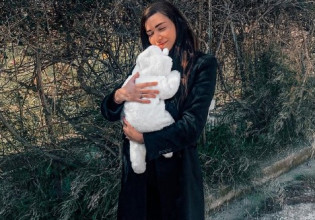 Όλγα Φαρμάκη – Ανάρτησε την πιο υπέροχη φωτογραφία με την κορούλα της και τον σύντροφό της