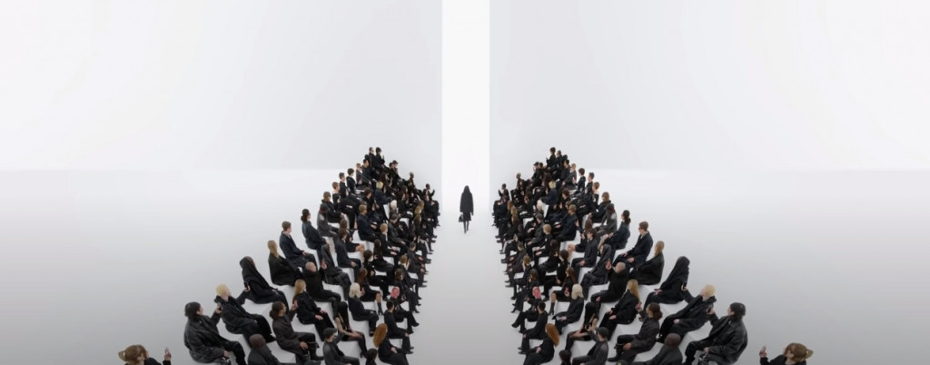 Balenciaga – Σάρωσε σε πωλήσεις την φετινή χρονιά και βρίσκεται στην κορυφή της ζήτησης