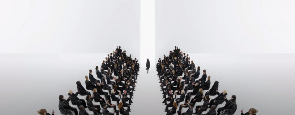 Balenciaga – Σάρωσε σε πωλήσεις την φετινή χρονιά και βρίσκεται στην κορυφή της ζήτησης