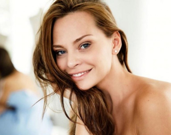 Υβόννη Μπόσνιακ – Απολαμβάνει την ιππασία συντροφιά με την κόρη της